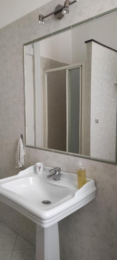 Accoglienza E Comfort Apartment Рим Екстериор снимка